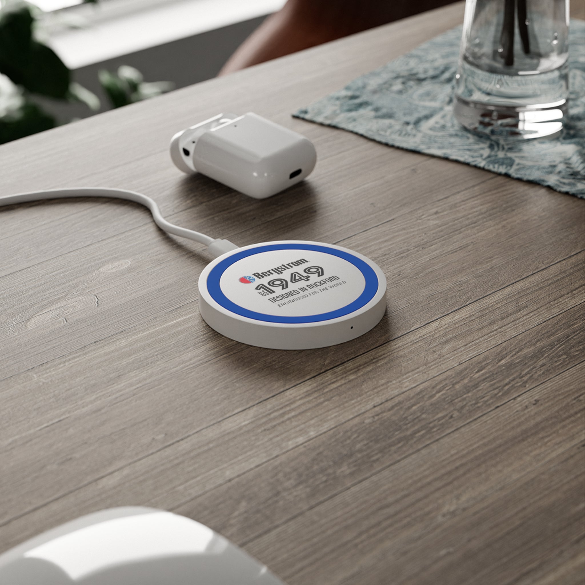 Bergstrom 1949 Wireless QI Charging Pad